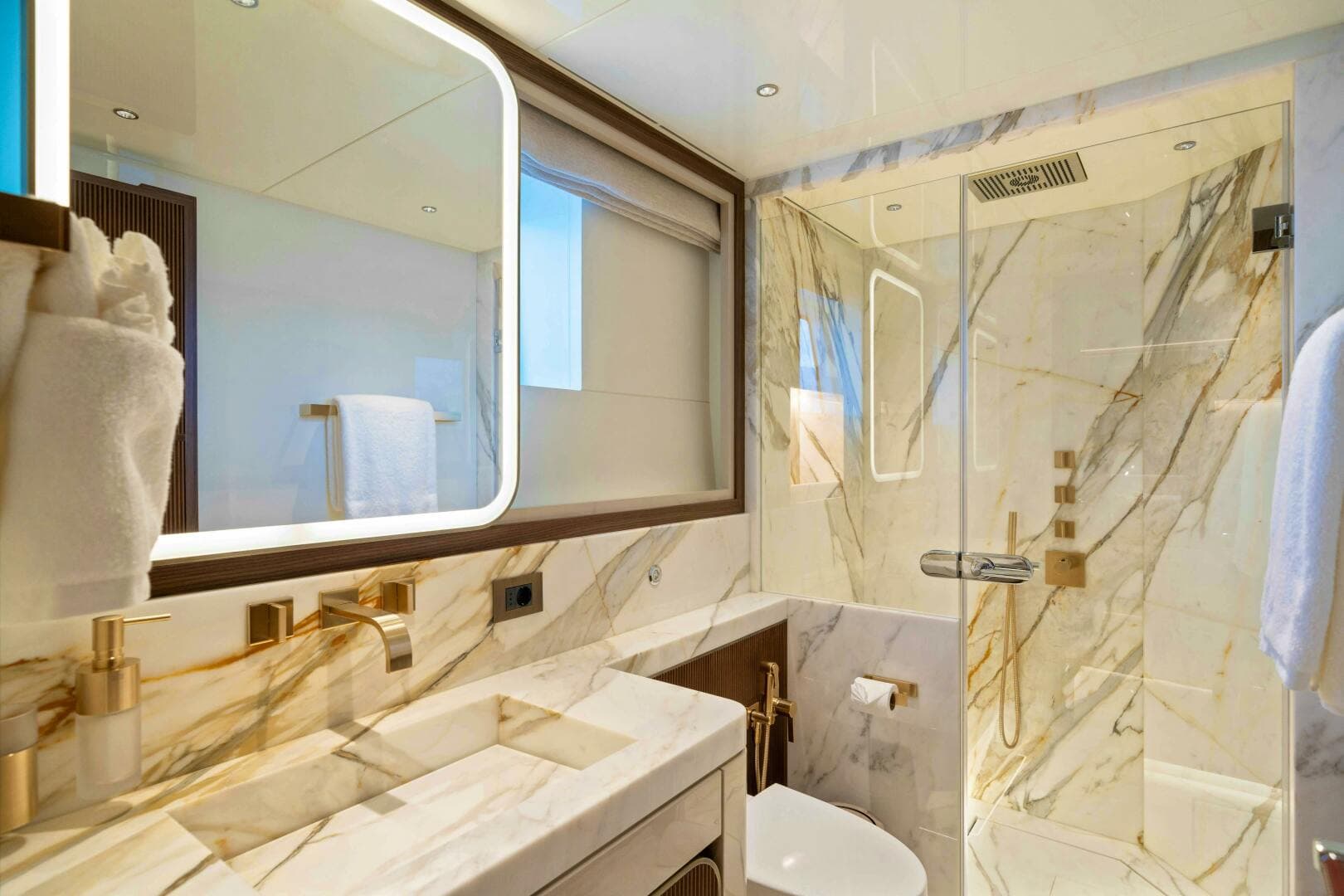 2024 Mengi Yay — photo 56