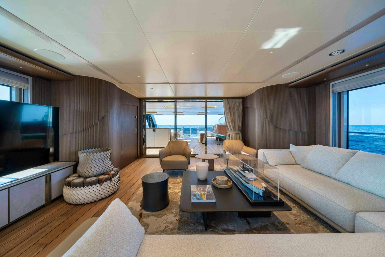 2024 Mengi Yay — photo 28