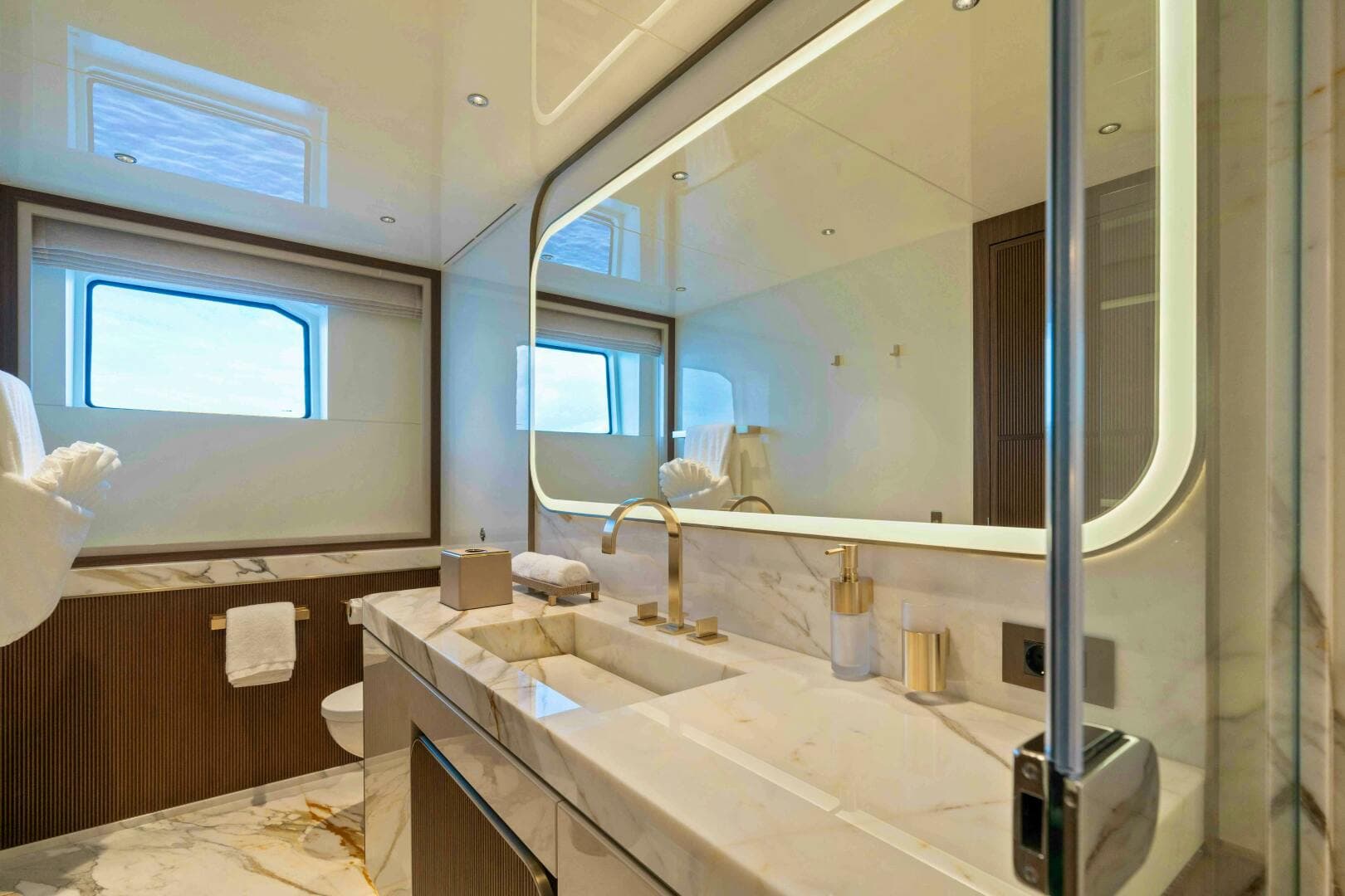 2024 Mengi Yay — photo 50