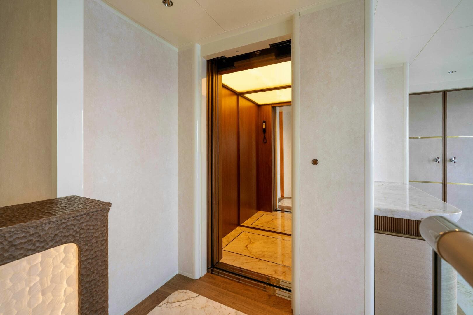 2024 Mengi Yay — photo 37