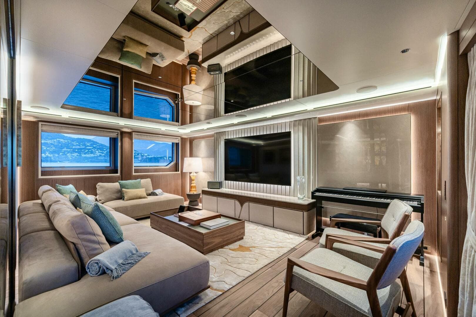 2024 Mengi Yay — photo 32