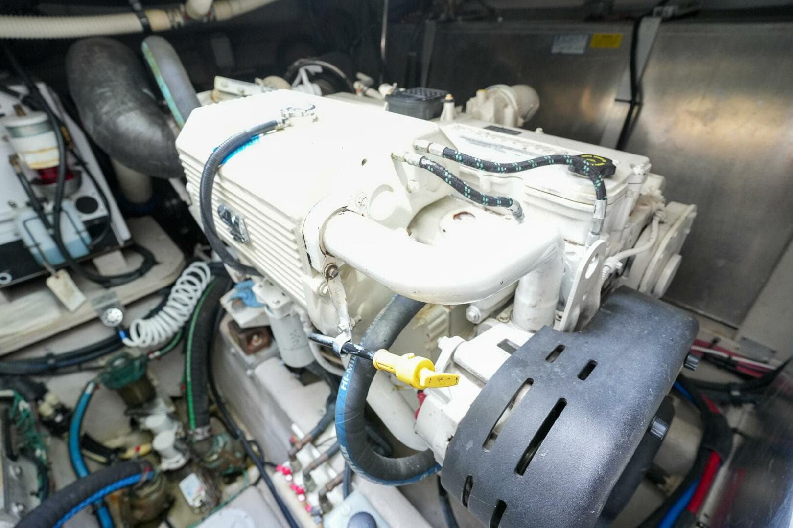 2010 Sea Ray 500 Sundancer — photo 39