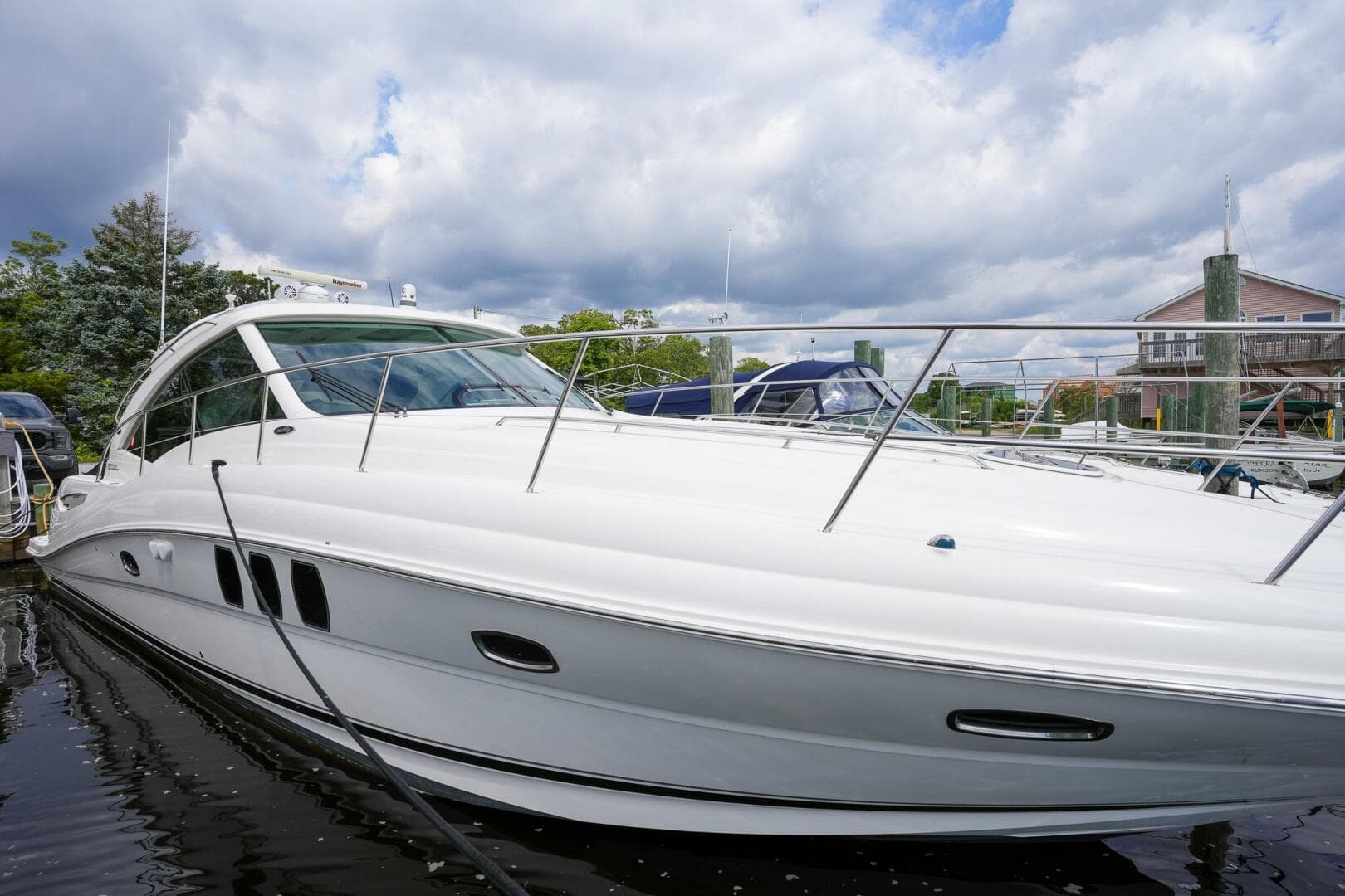 2010 Sea Ray 500 Sundancer — photo 2