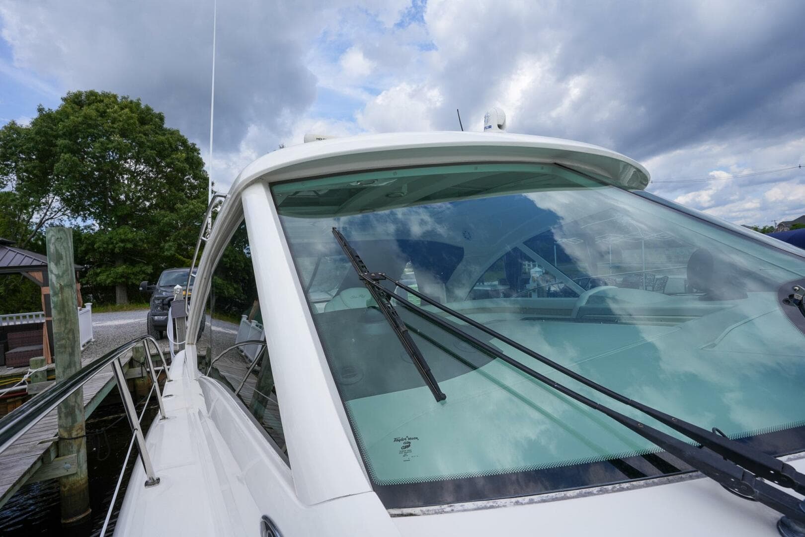 2010 Sea Ray 500 Sundancer — photo 36