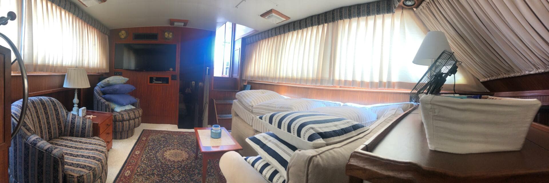 1981 Hatteras Motor Yacht — photo 9