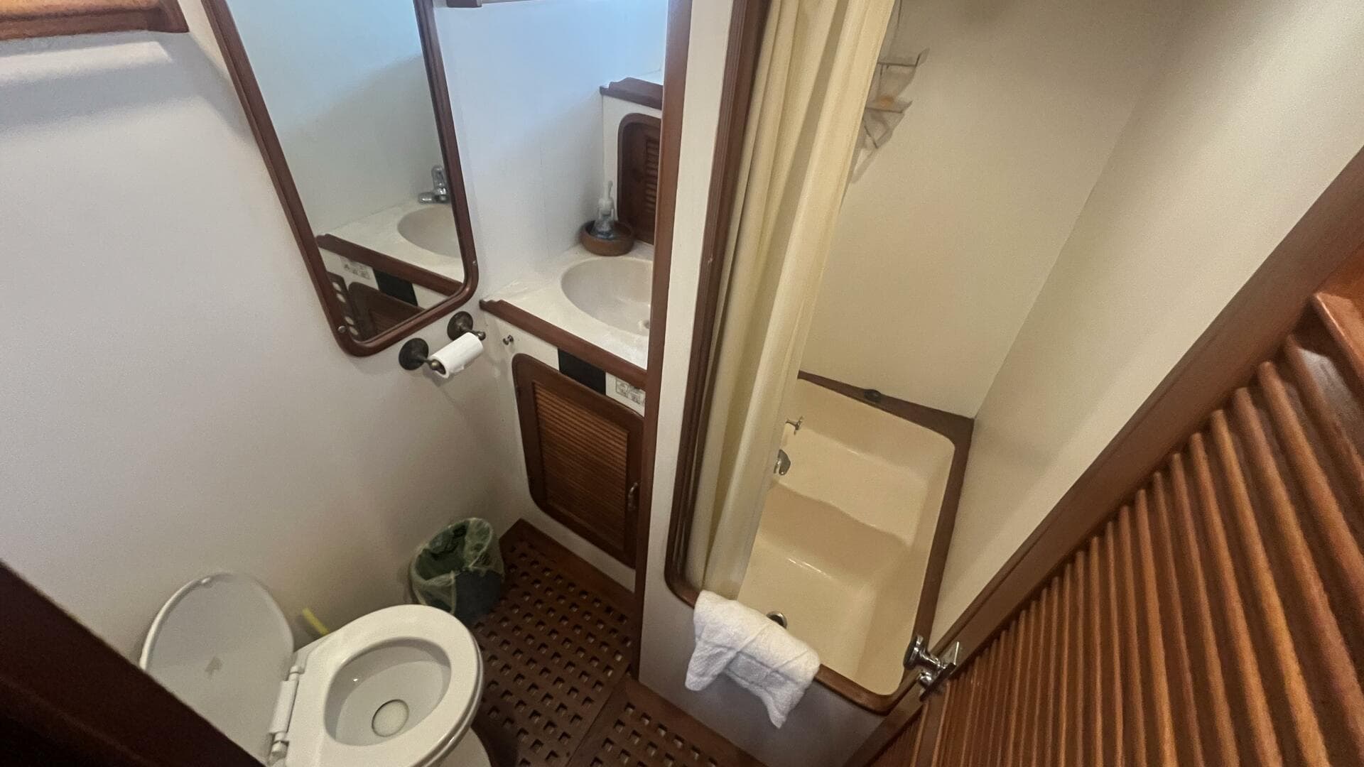 1986 Marine Trader Med Yacht 62 Yachtfish — photo 90