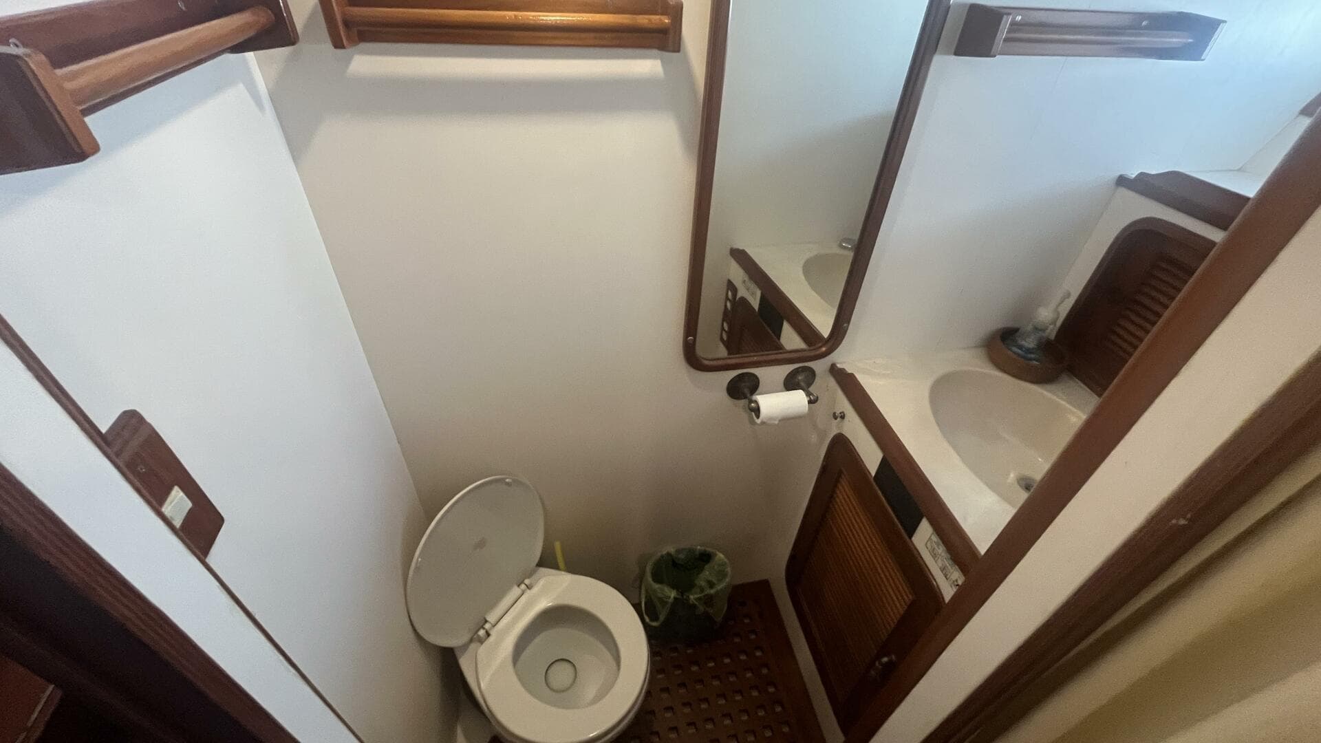 1986 Marine Trader Med Yacht 62 Yachtfish — photo 91