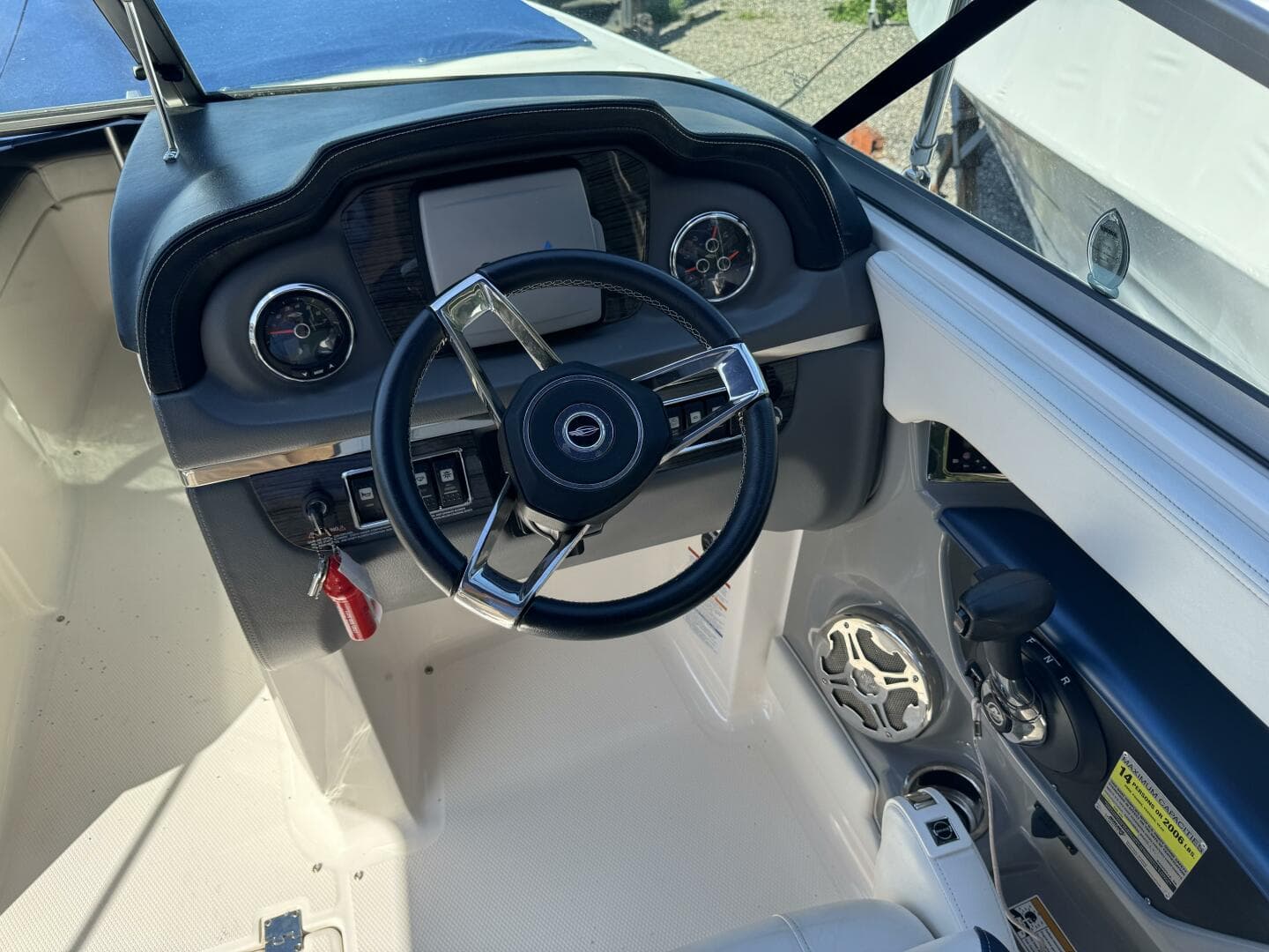 2014 Chaparral 246 Ssi — photo 10