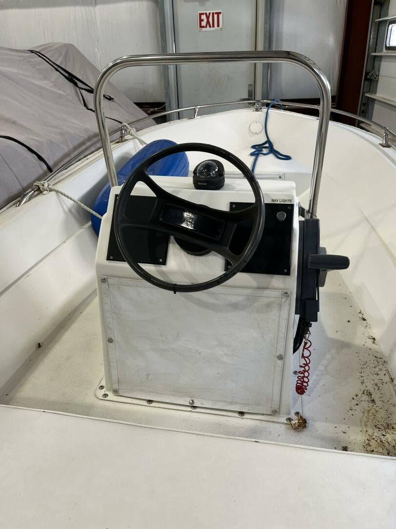 1995 Wahoo Center Console — photo 7
