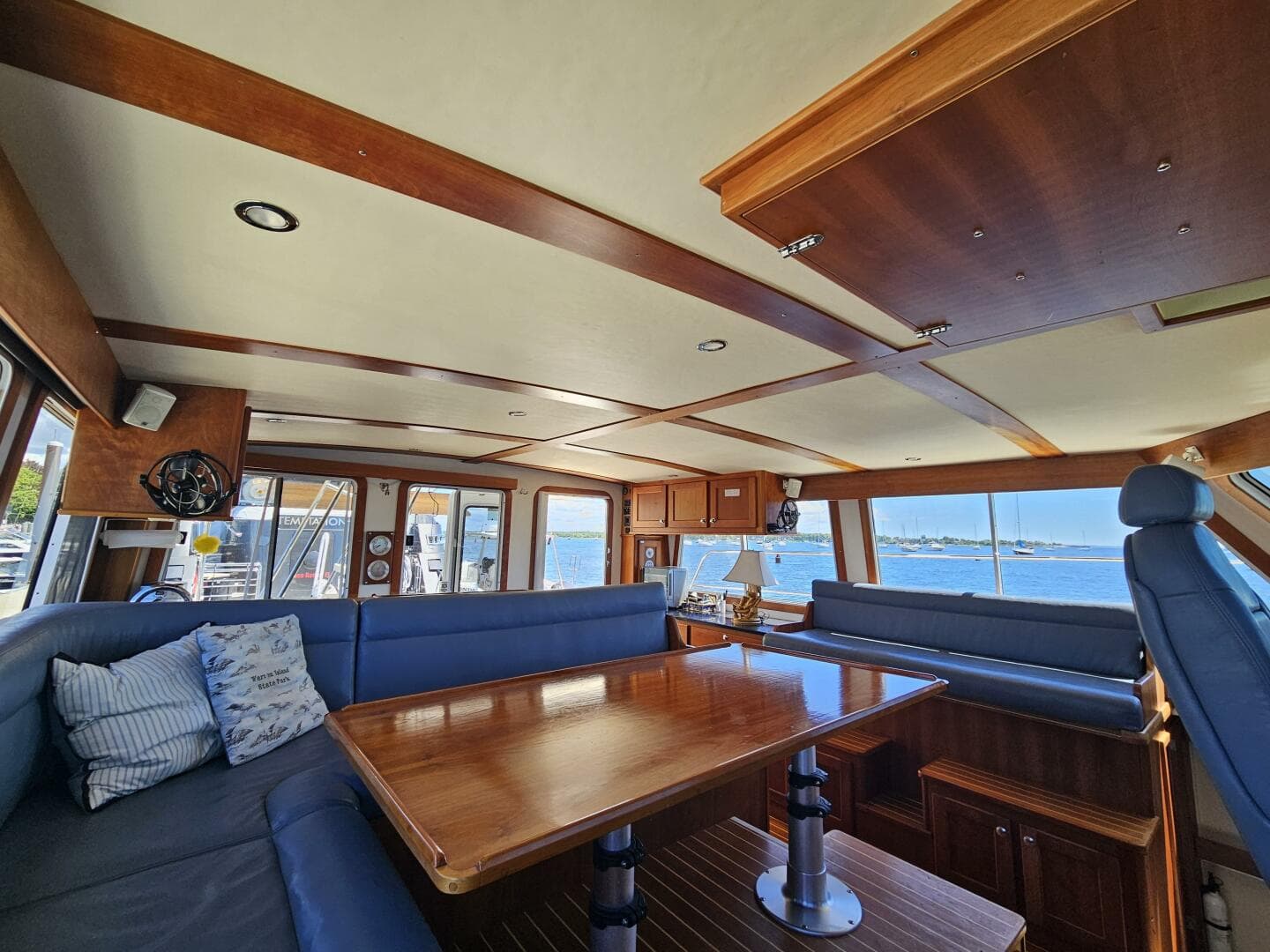 2012 Maine Cat Power Cat 47 — photo 49