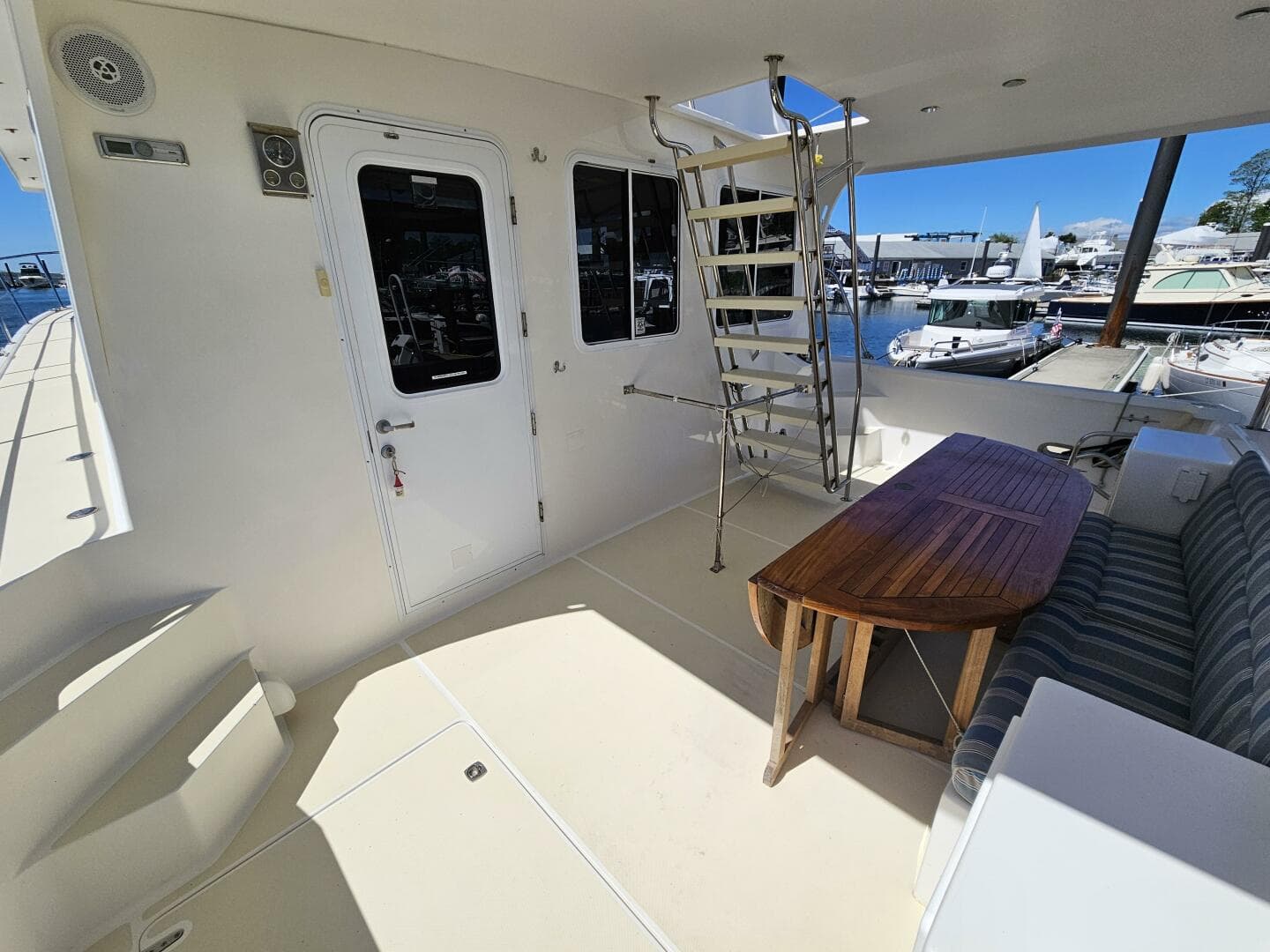 2012 Maine Cat Power Cat 47 — photo 15