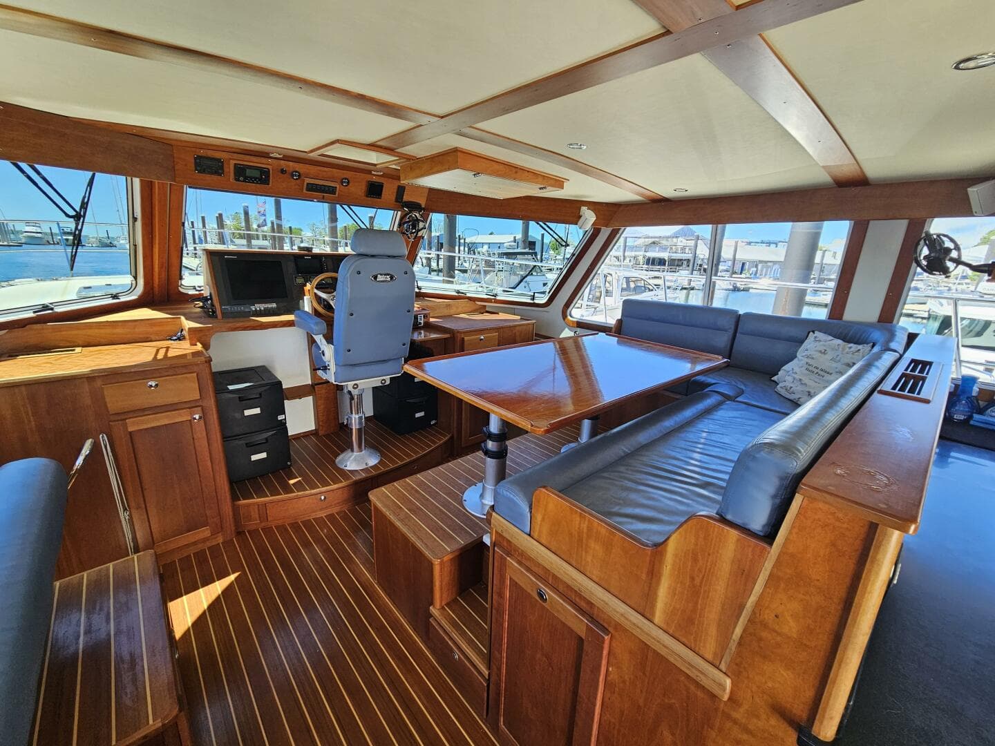 2012 Maine Cat Power Cat 47 — photo 50