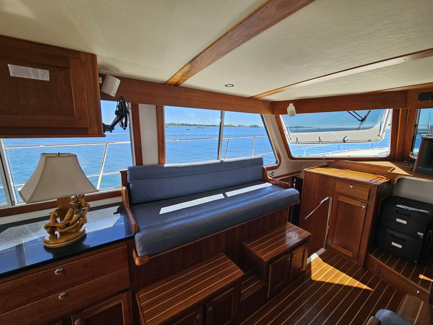 2012 Maine Cat Power Cat 47 — photo 36