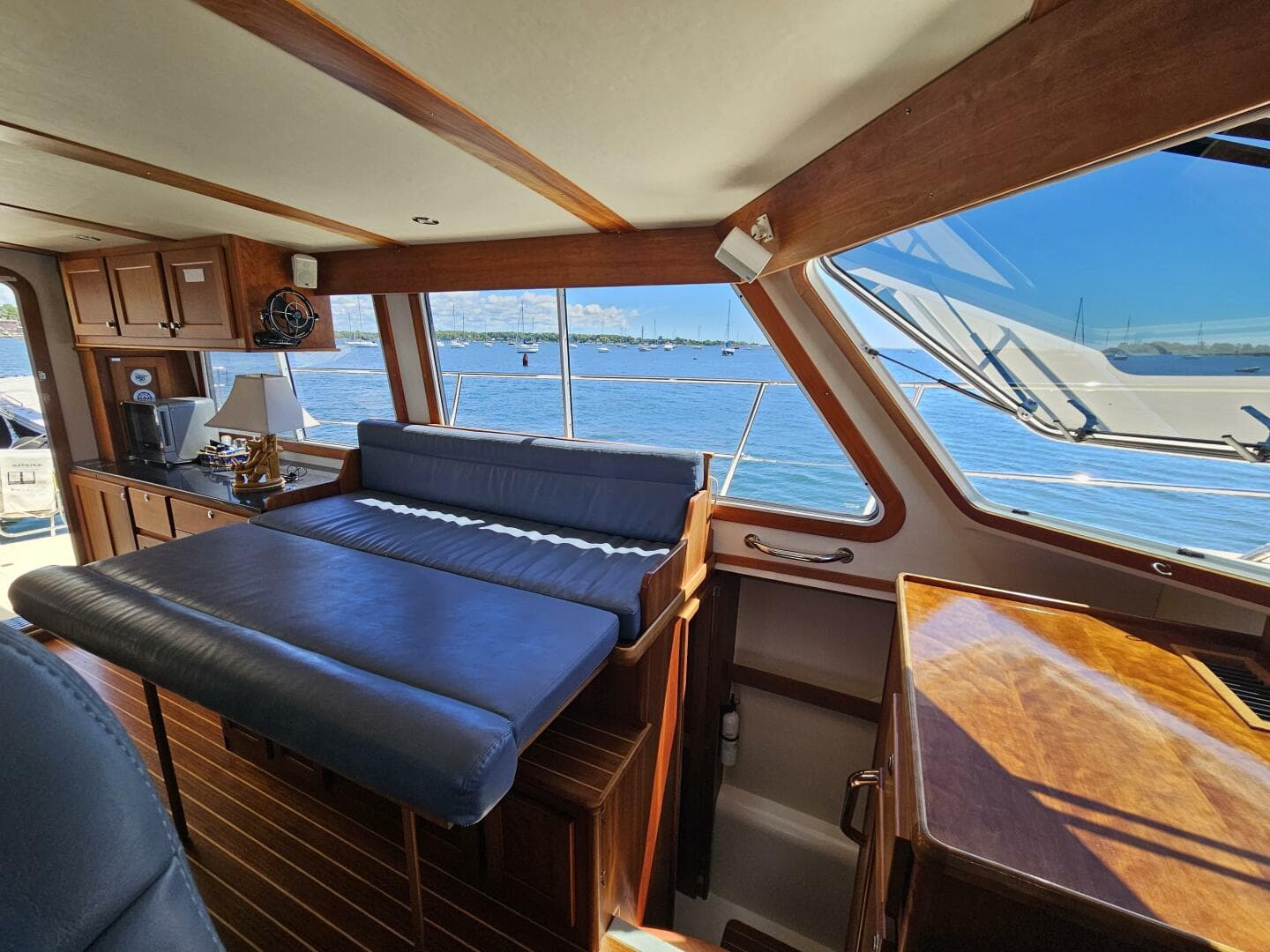 2012 Maine Cat Power Cat 47 — photo 38