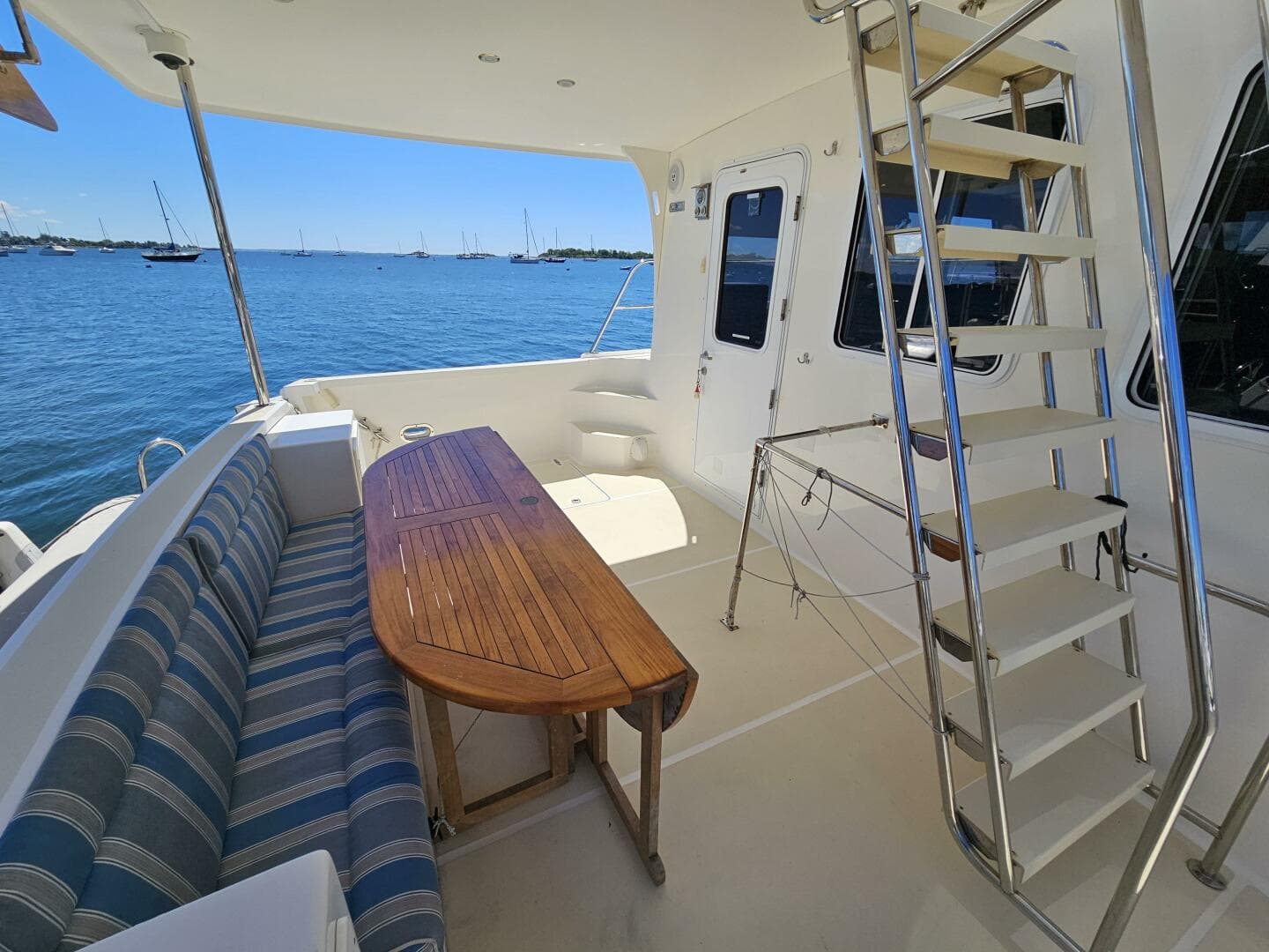 2012 Maine Cat Power Cat 47 — photo 12