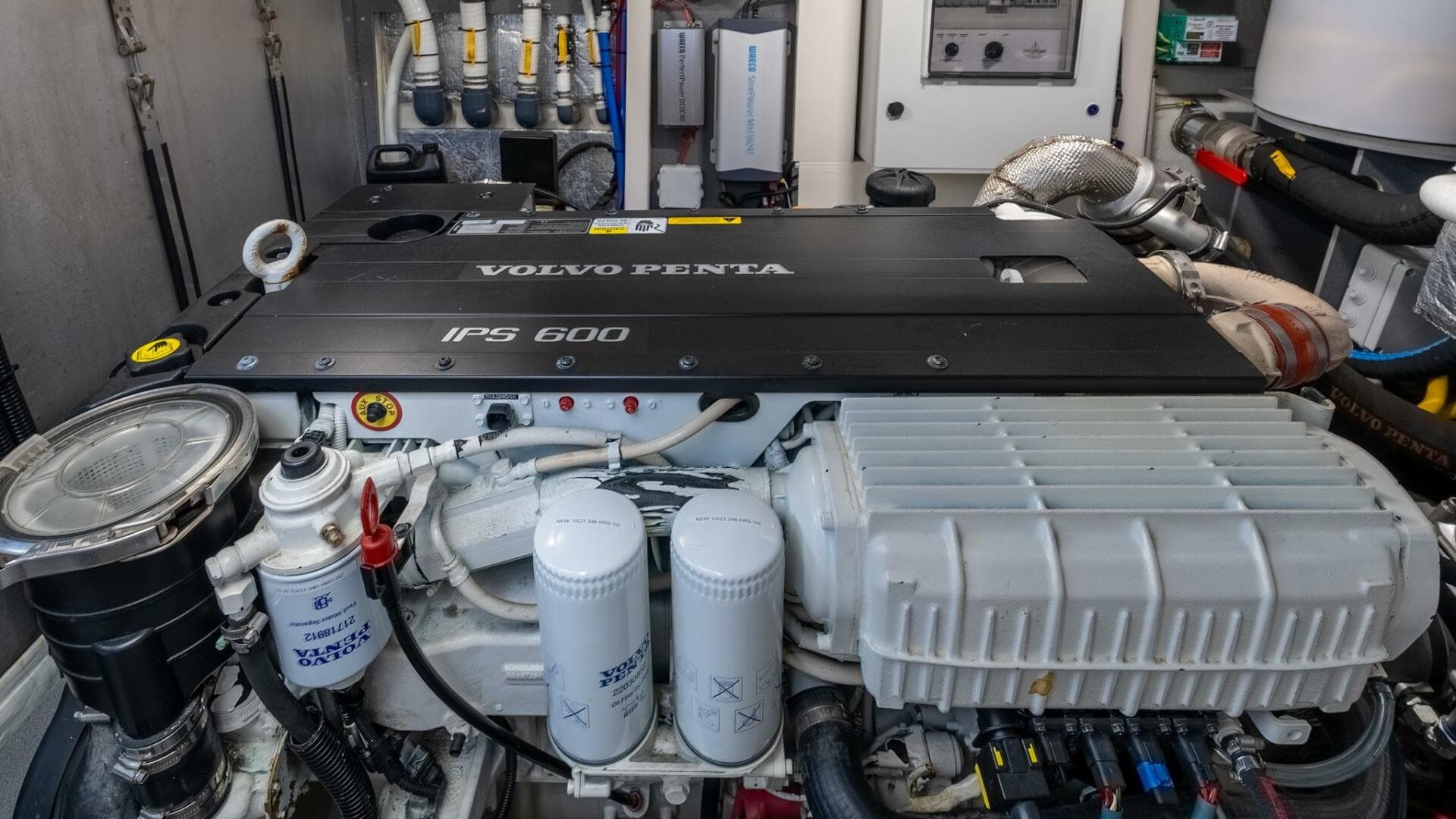 2017 Absolute 50 Fly — photo 37