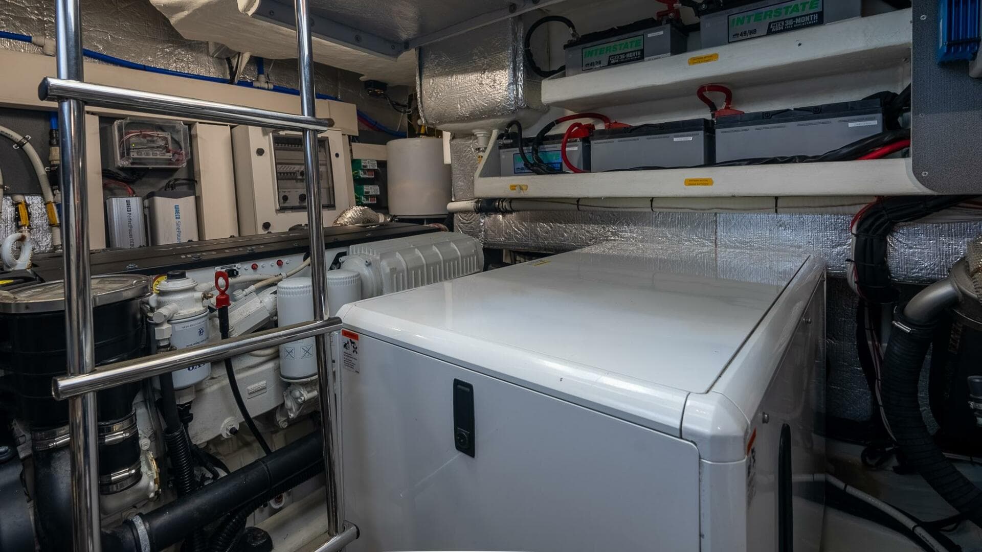 2017 Absolute 50 Fly — photo 39