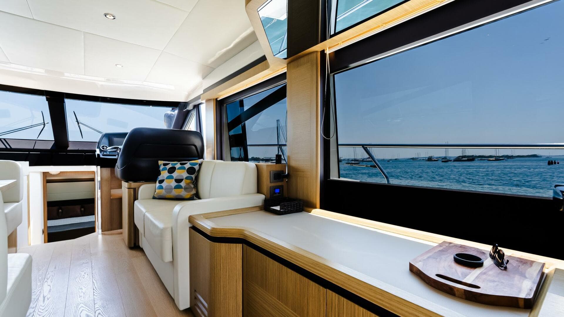 2017 Absolute 50 Fly — photo 22