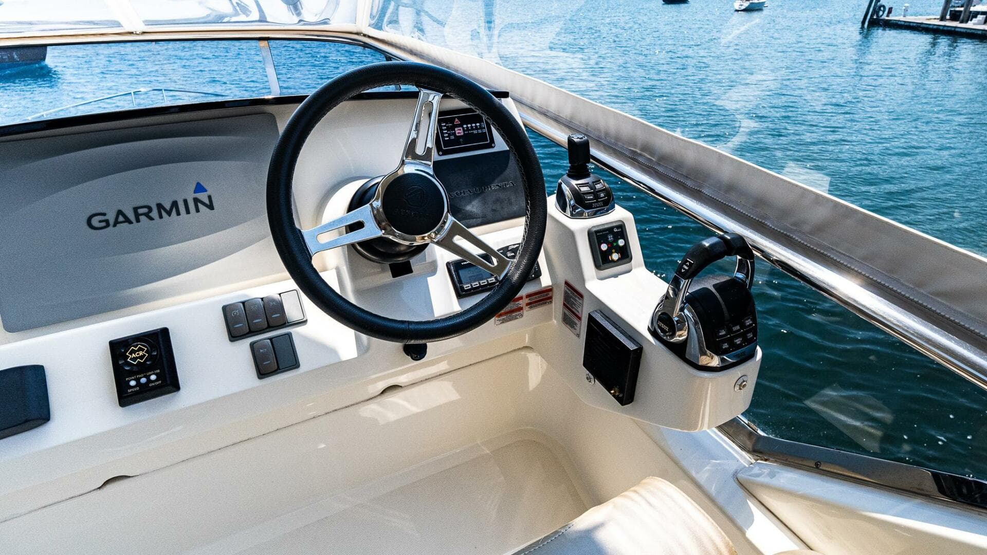 2017 Absolute 50 Fly — photo 12