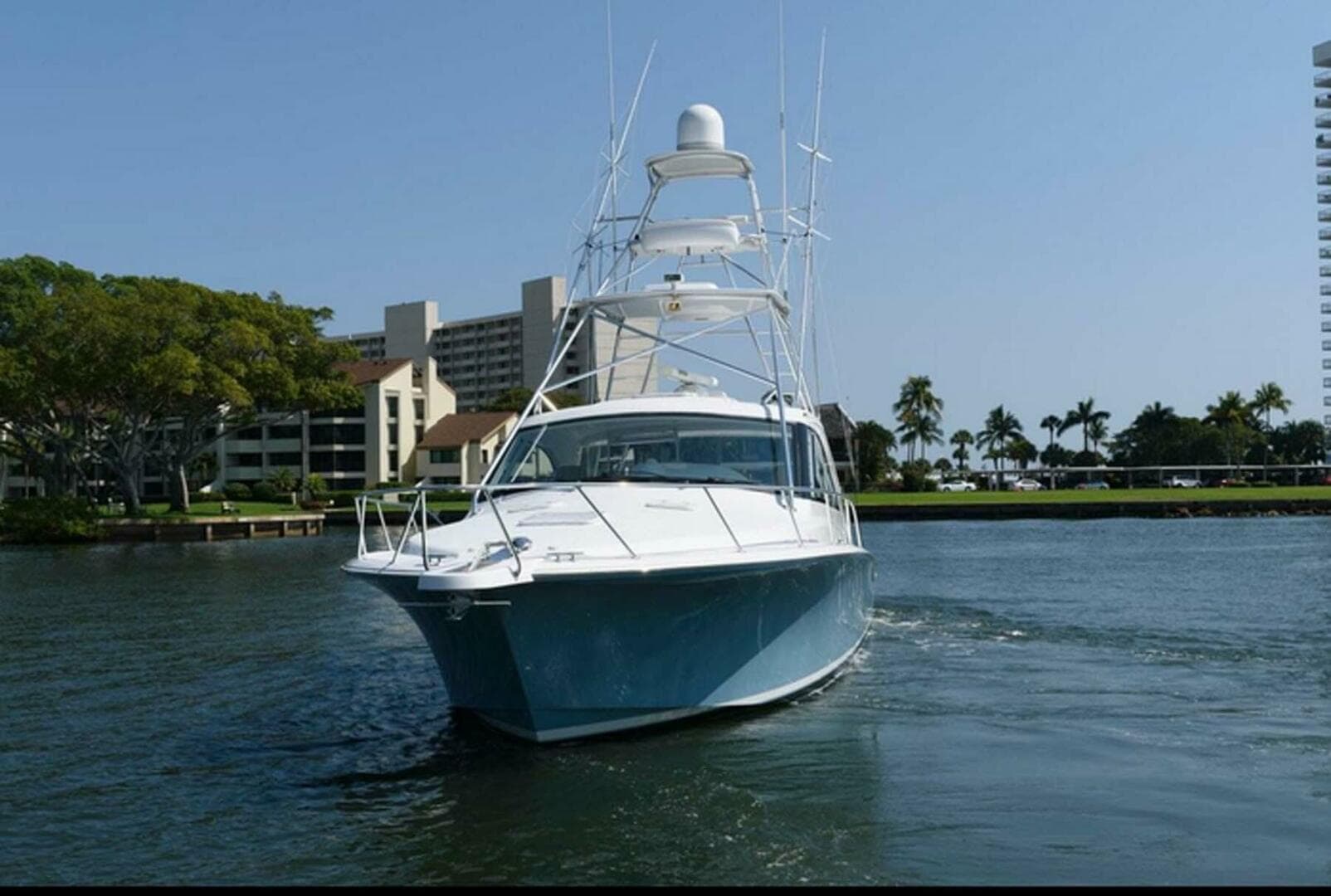 2015 Hatteras Express Sportfish — photo 2