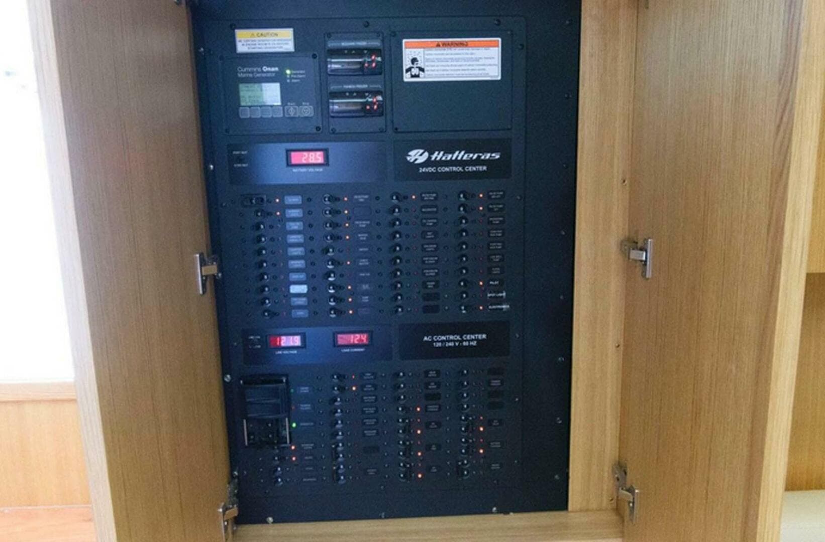 2015 Hatteras Express Sportfish — photo 12