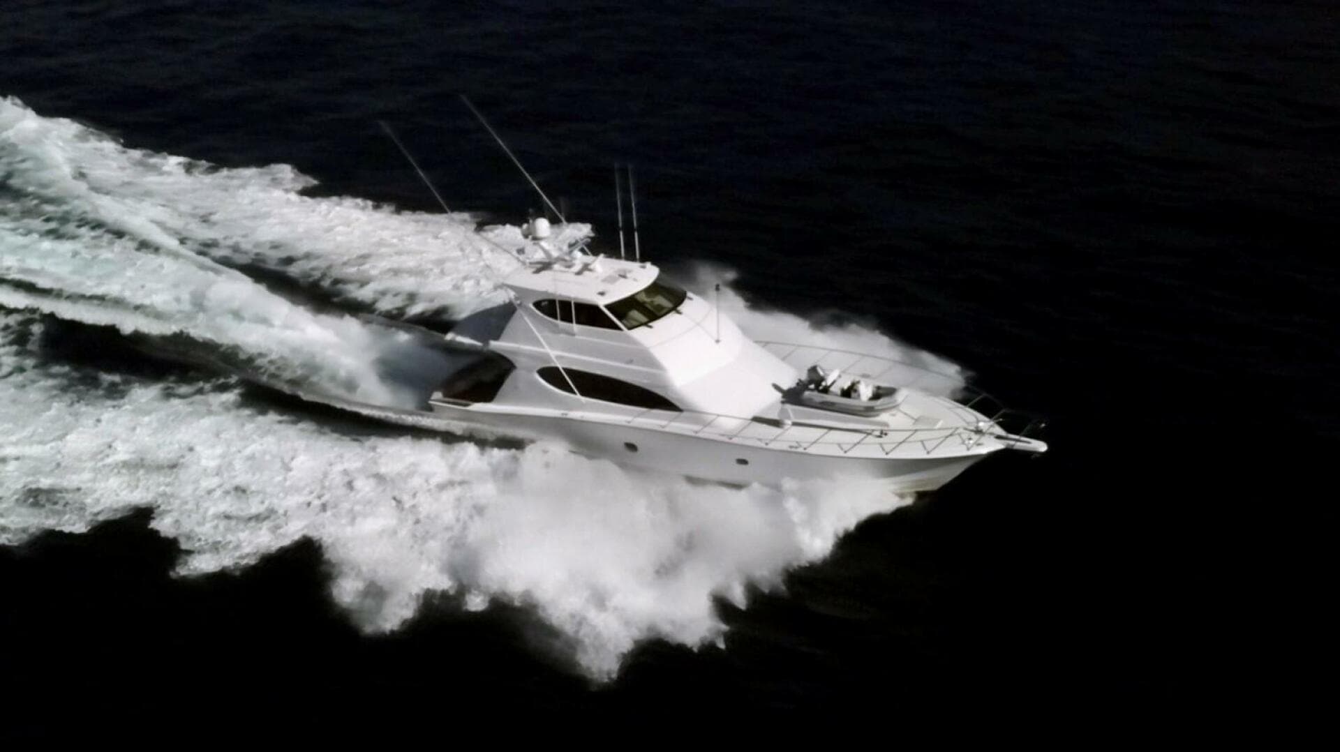 2006 Hatteras 68 Convertible — photo 1