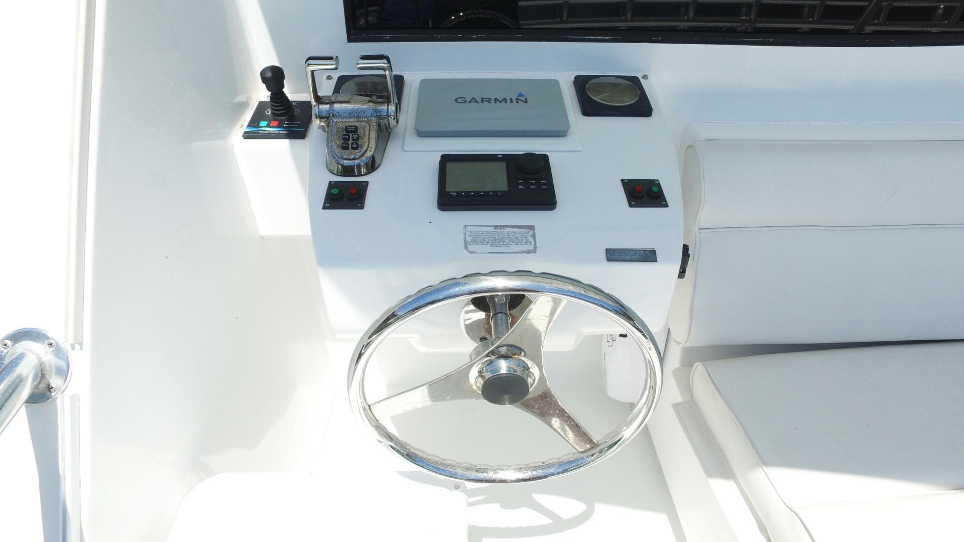2006 Hatteras 68 Convertible — photo 24