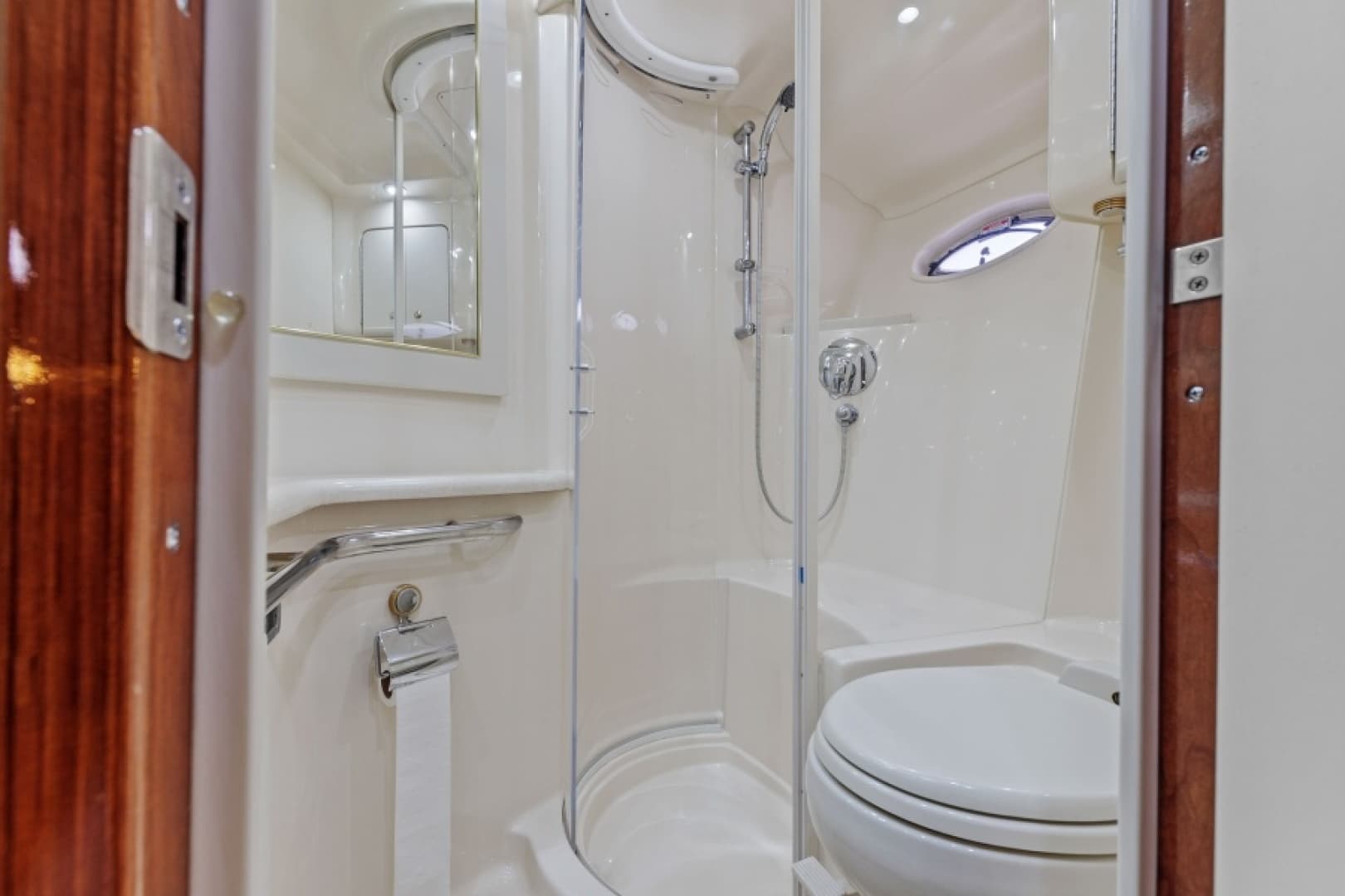 2002 Sea Ray 550 Sundancer — photo 24