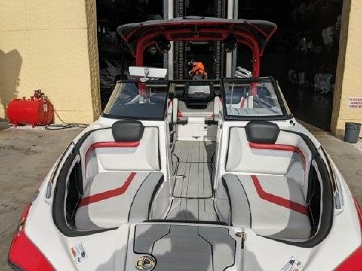 2020 Yamaha Boats 242X — photo 8