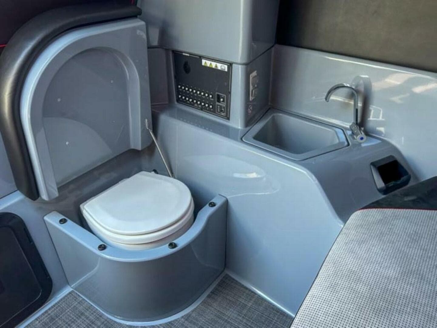 2023 Brabus Shadow 300 Ct — photo 9