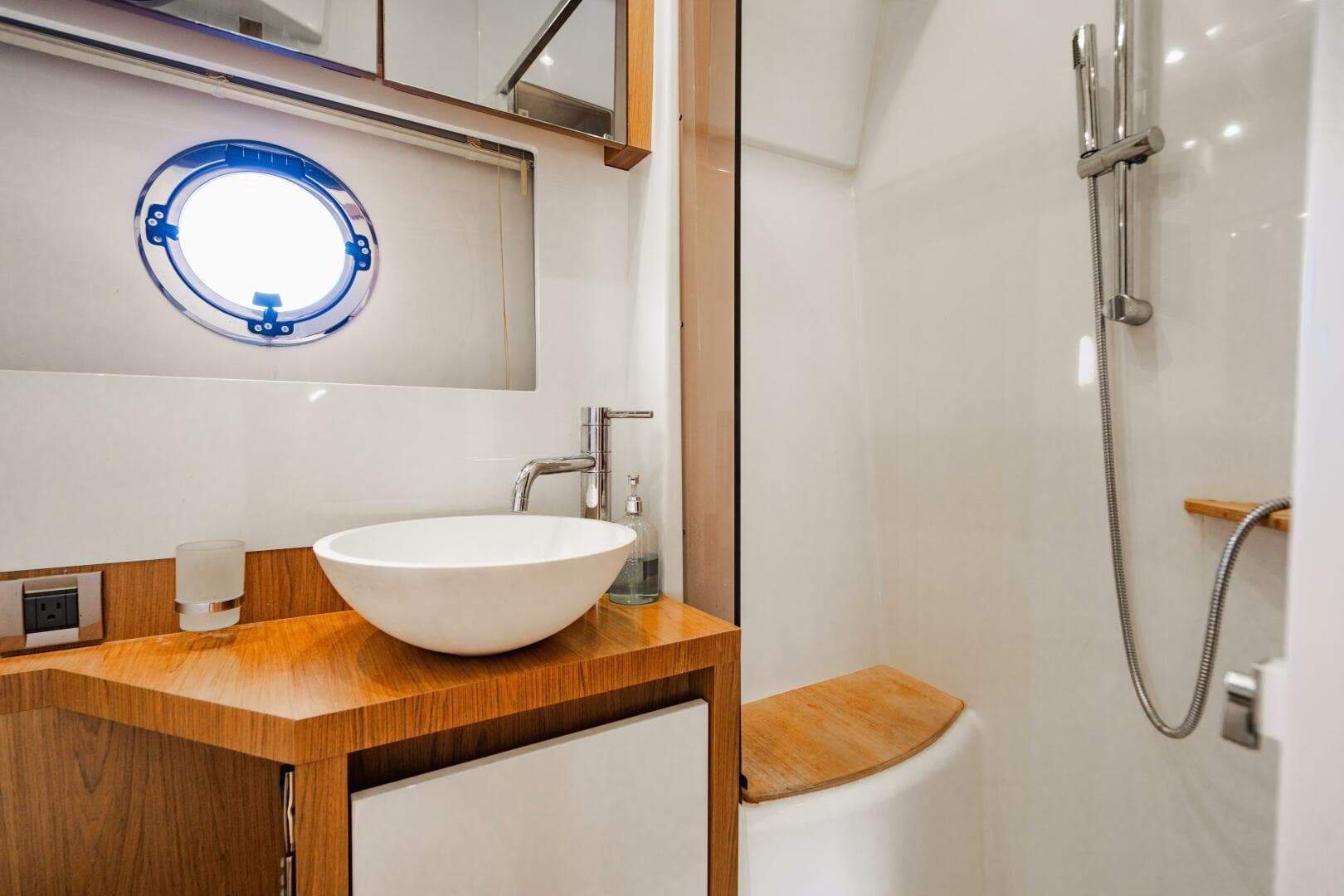 2016 Beneteau Gran Turismo 49 — photo 76