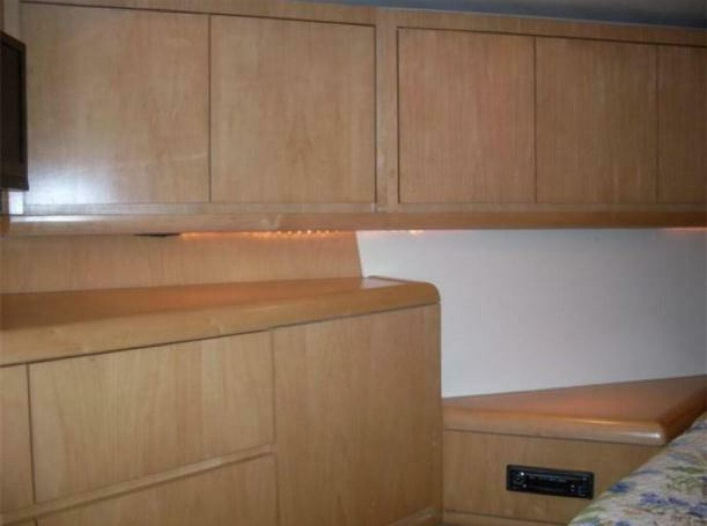 1998 Caterpillar Sportfish — photo 26