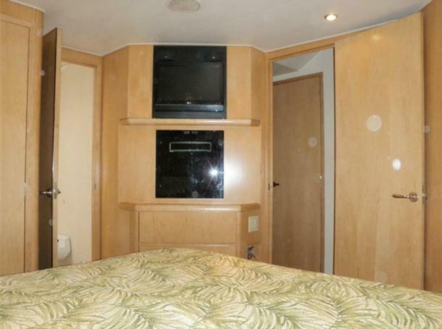 1998 Caterpillar Sportfish — photo 22