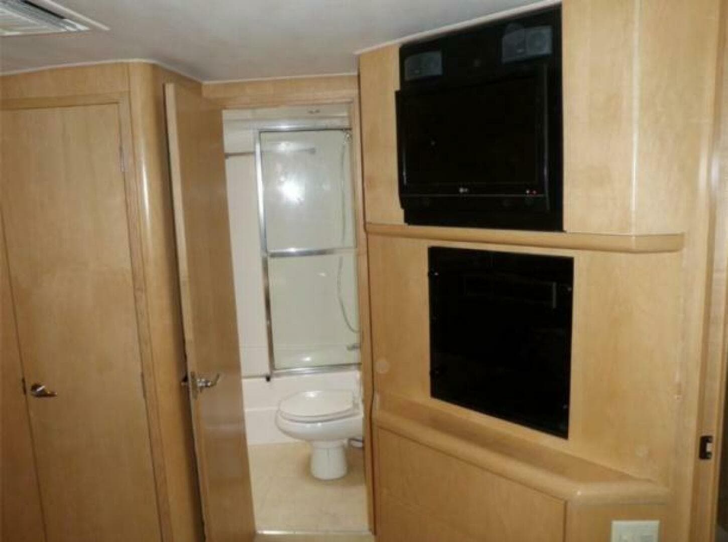 1998 Caterpillar Sportfish — photo 21