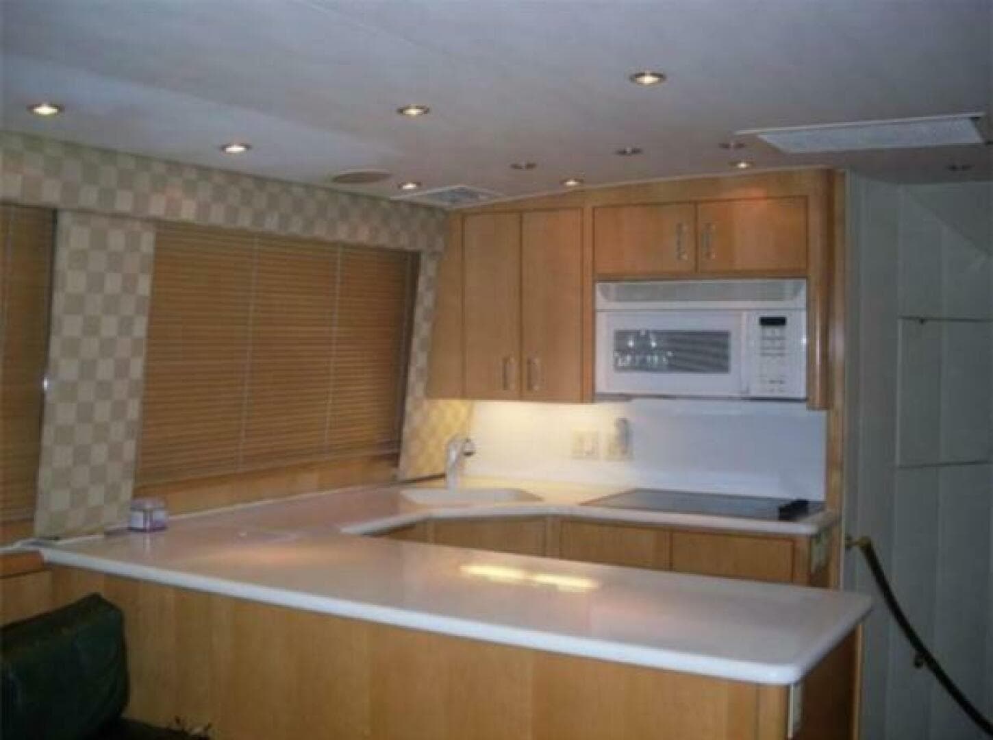 1998 Caterpillar Sportfish — photo 23