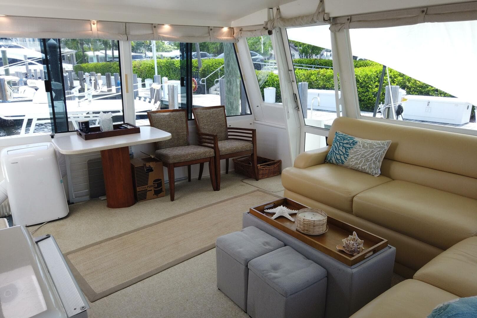 1999 Viking Motor Yacht — photo 13