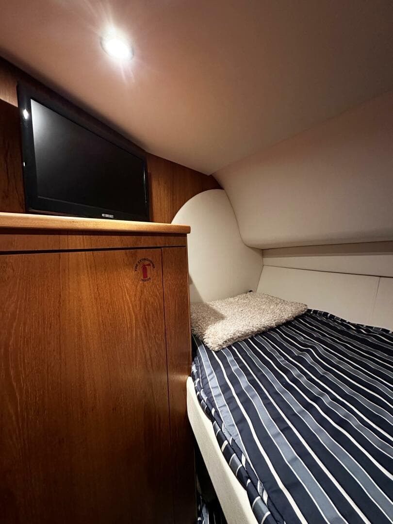 2011 Tiara Yachts 4300 Open — photo 30