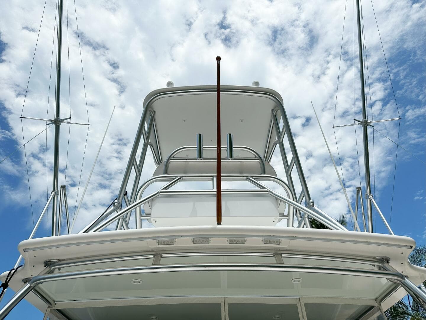 2011 Tiara Yachts 4300 Open — photo 11