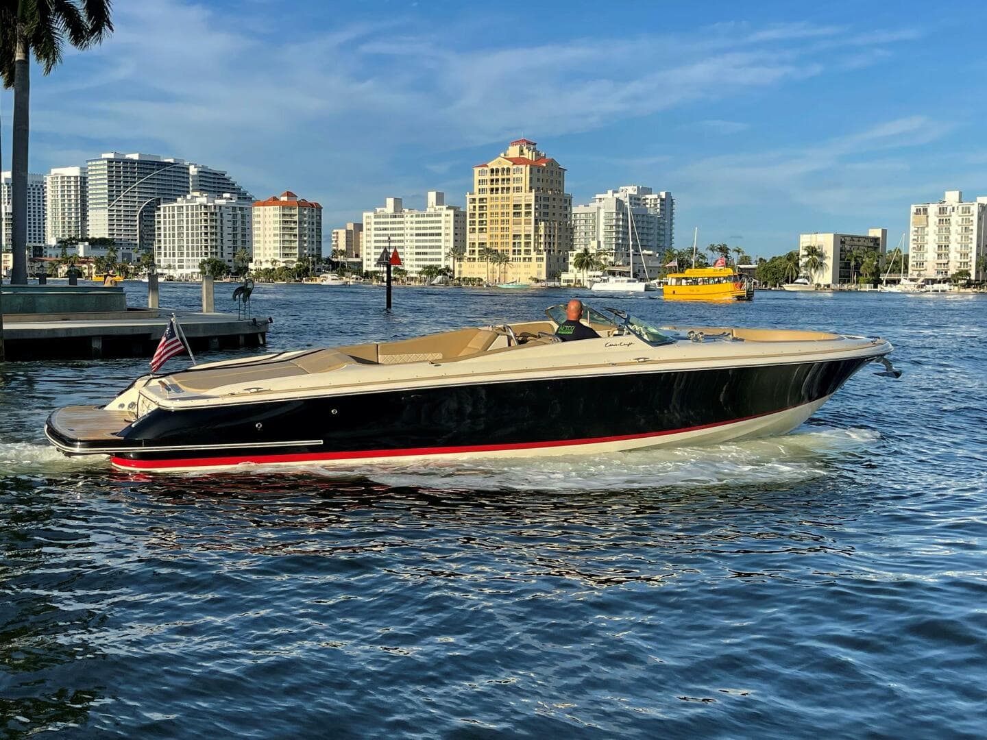 2015 Chris-Craft Launch 32 Rj — photo 2