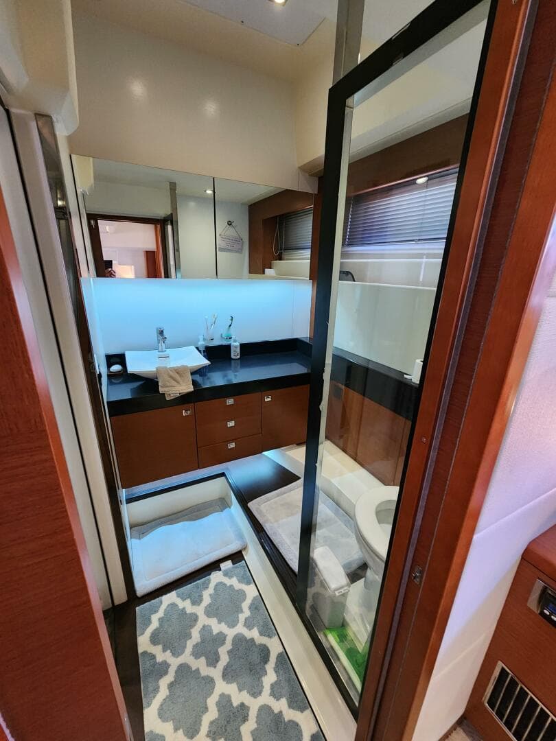 2014 Prestige 550 — photo 43