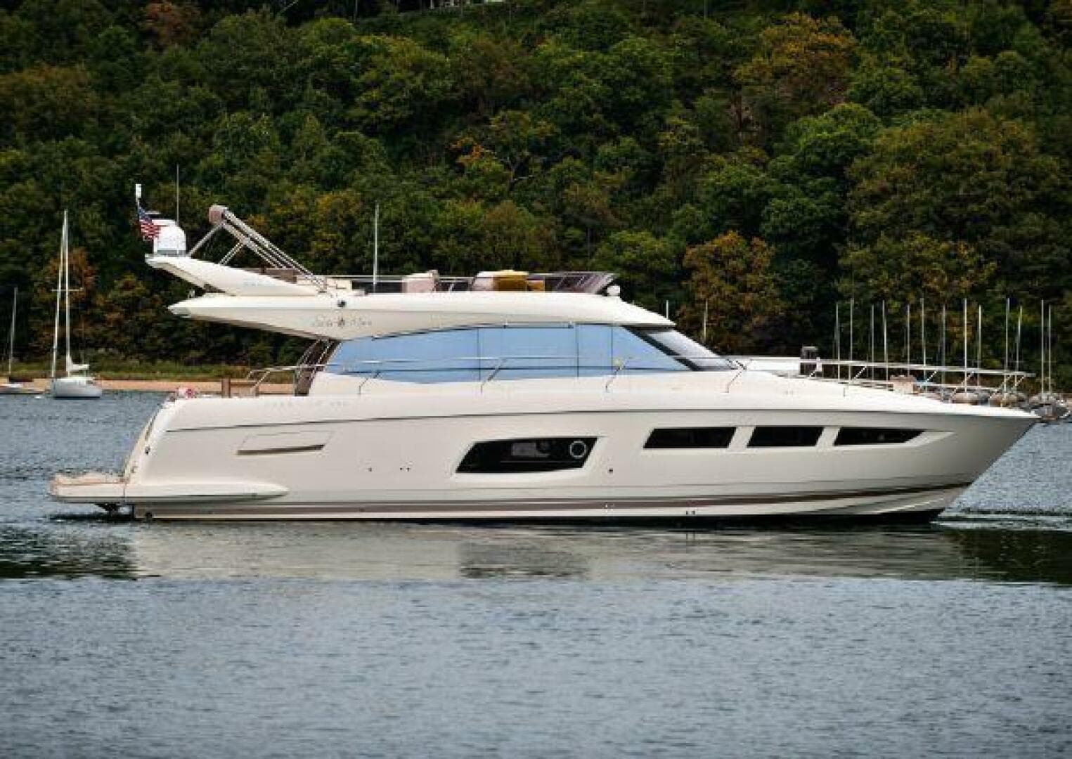 2014 Prestige 550 — photo 5