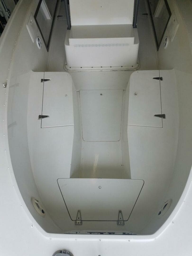 1988 Mako 261 Center Console — photo 4