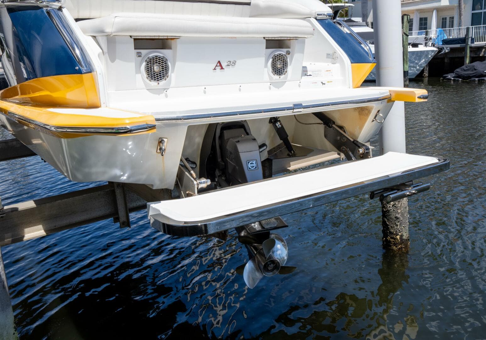 2013 Cobalt 28 — photo 9