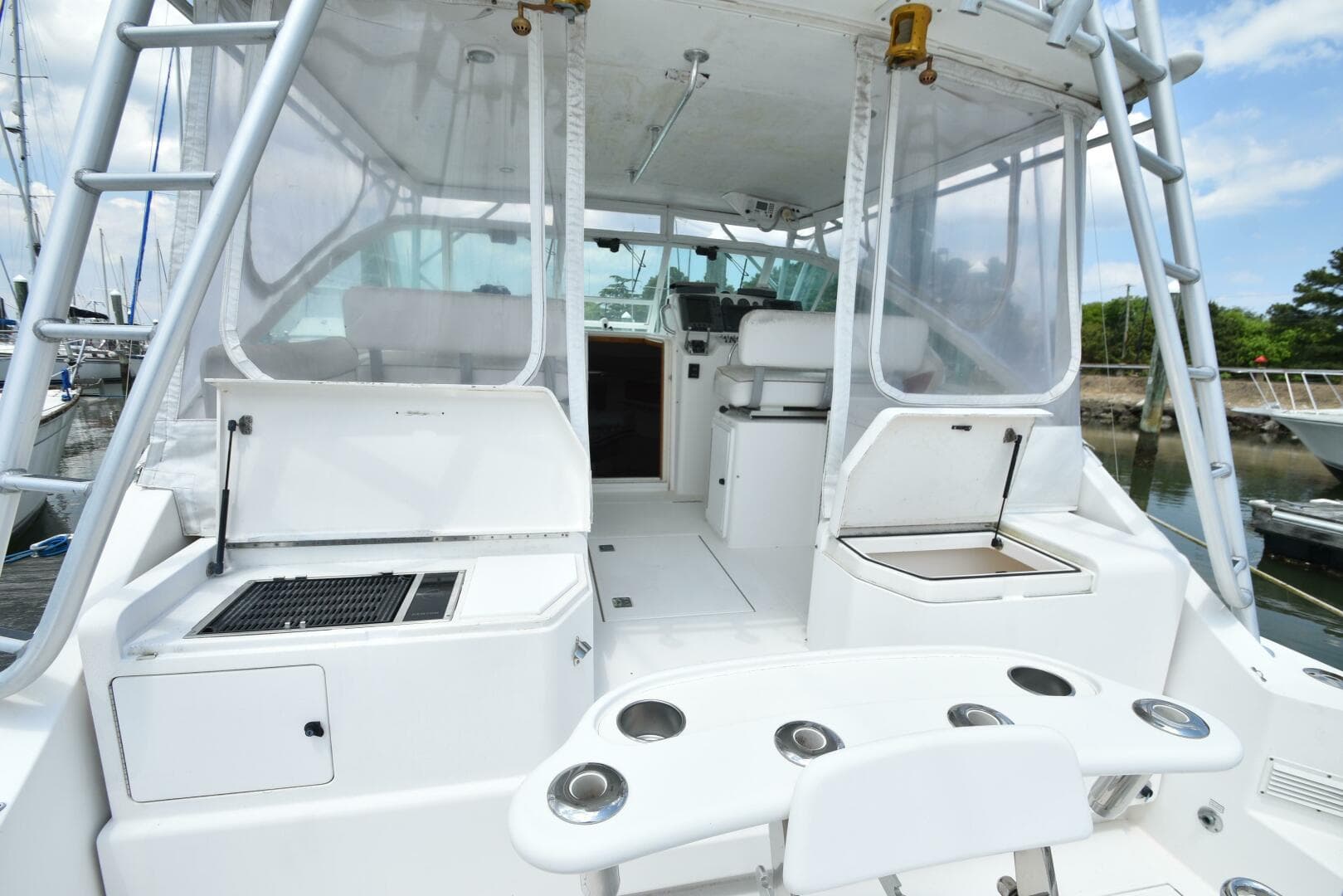 2001 Cabo 35 Express — photo 23