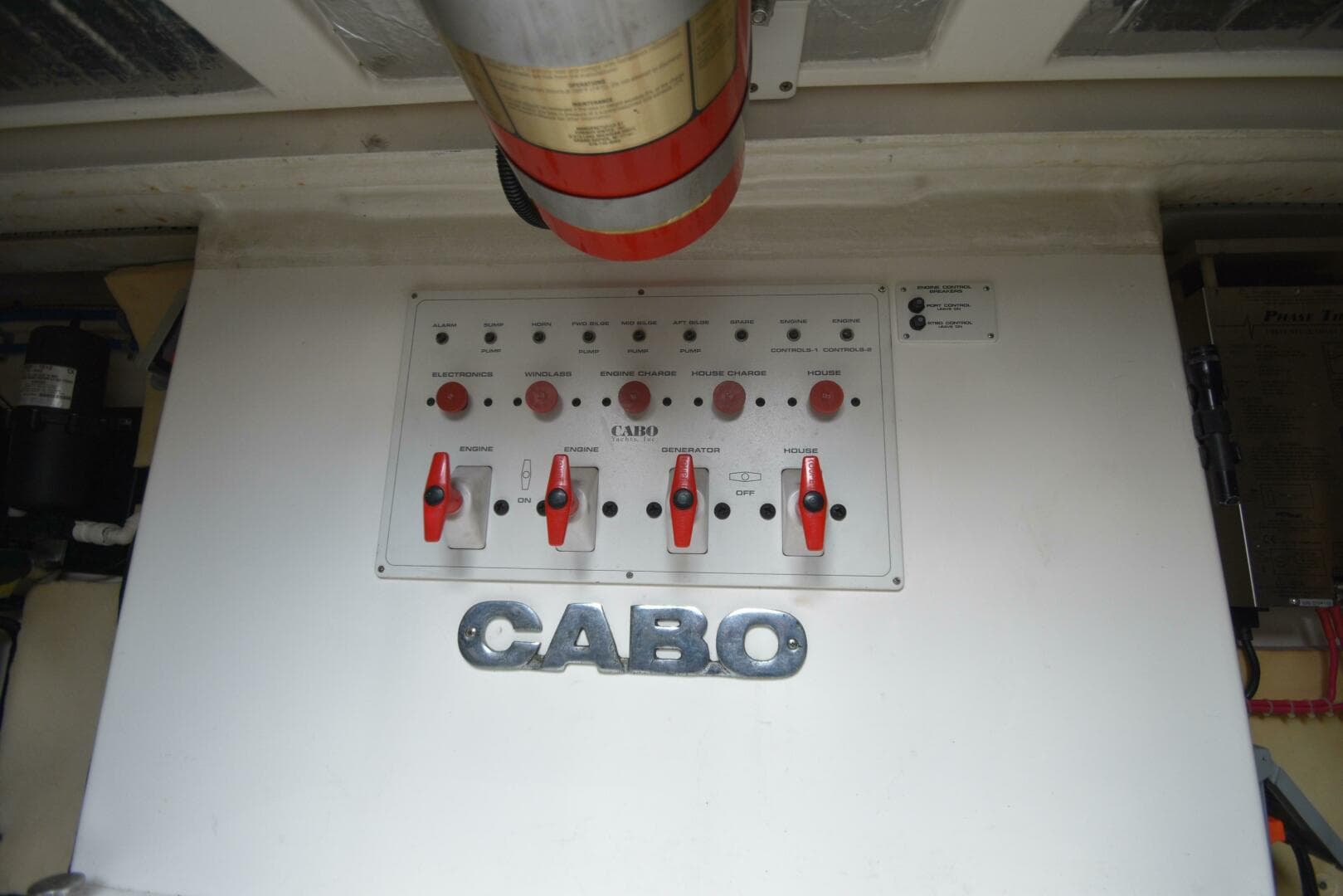 2001 Cabo 35 Express — photo 28