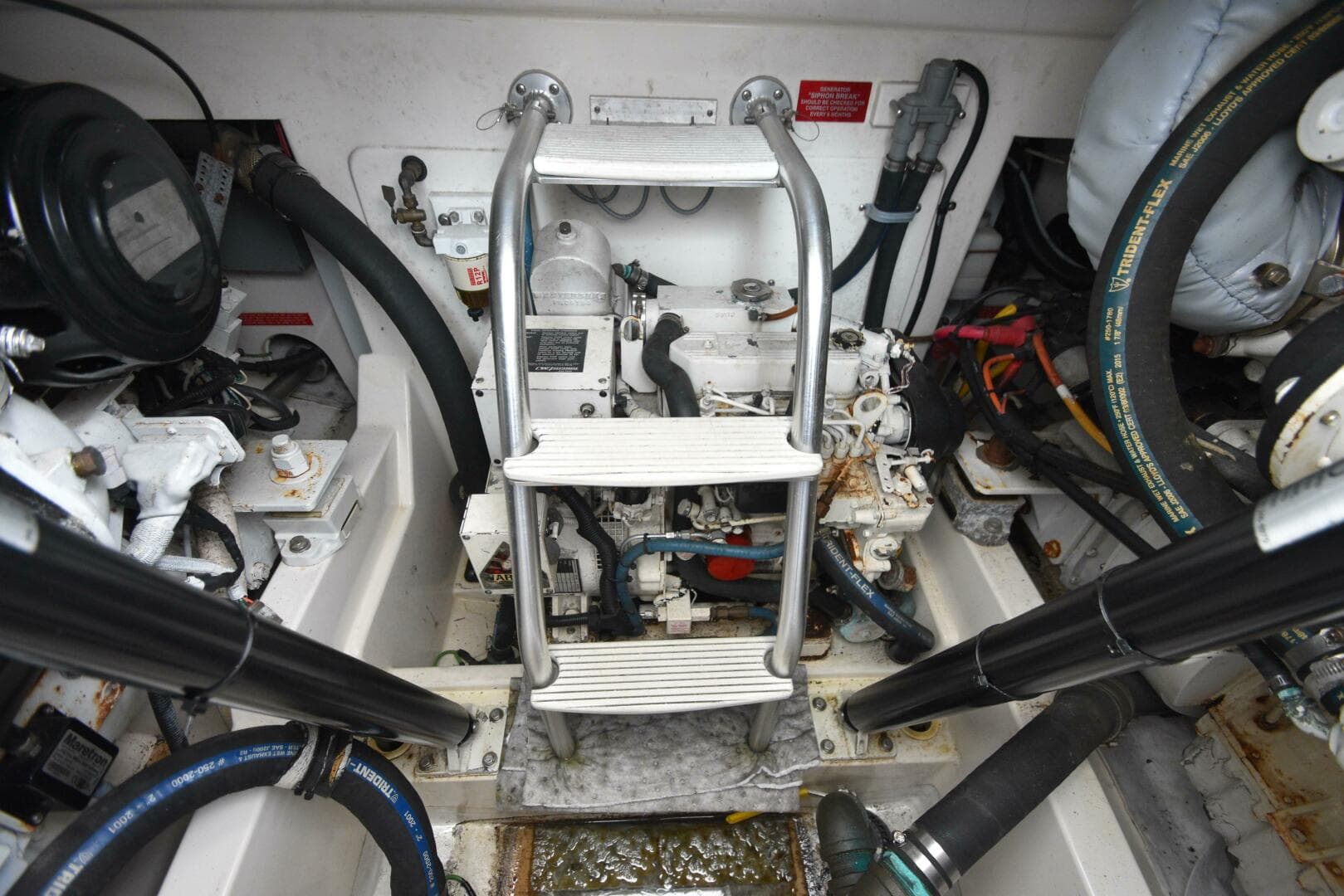 2001 Cabo 35 Express — photo 25