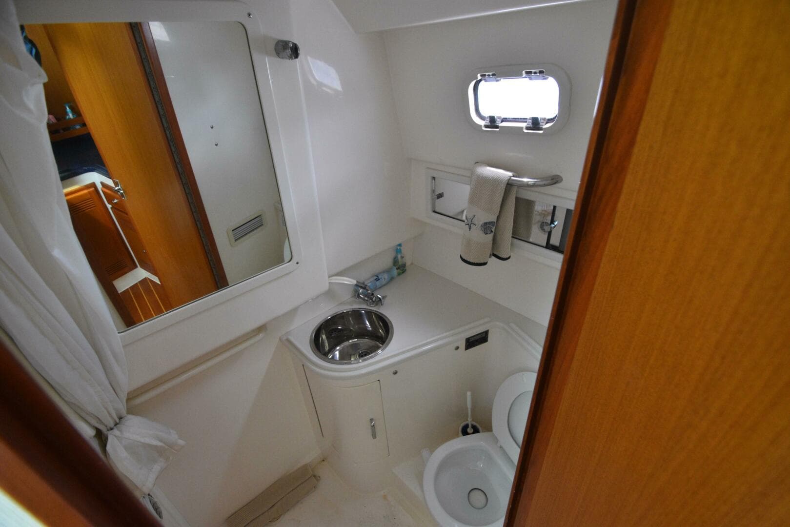 2001 Cabo 35 Express — photo 9