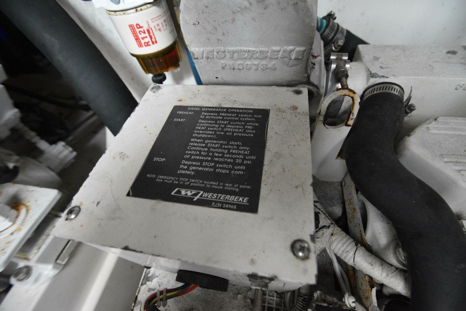 2001 Cabo 35 Express — photo 27