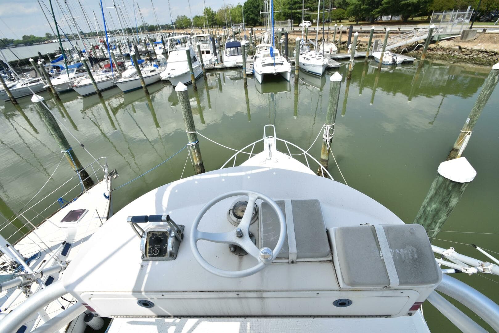 2001 Cabo 35 Express — photo 35