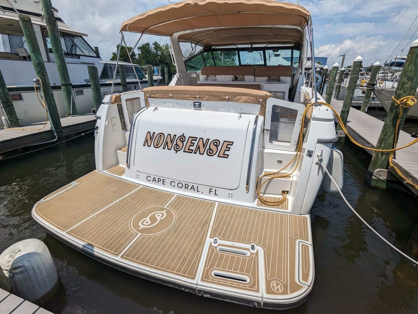 2000 Tiara Yachts 3500 Express — photo 13